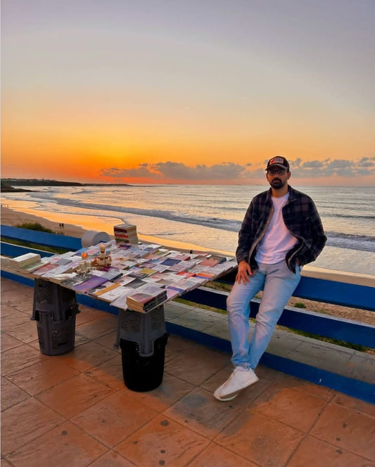 عبدالباسط شاكر: بائع المعرفة الذي صنع من القراءة أسلوب حياة