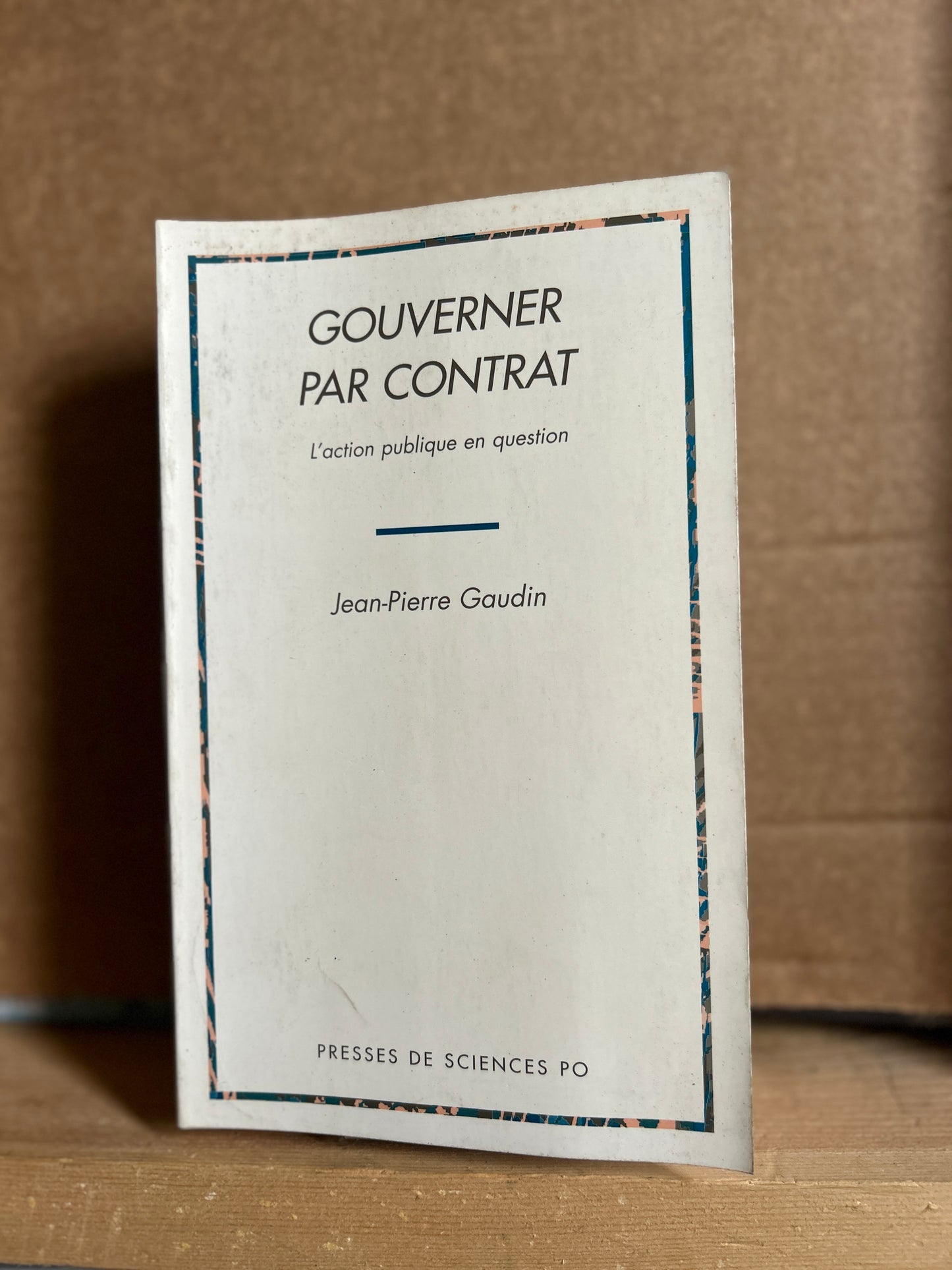 COUVERNER PAR CONTRAT